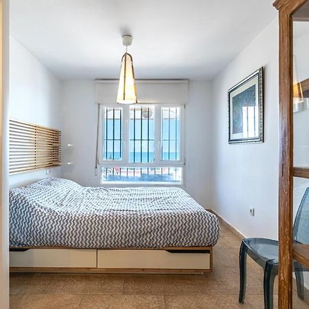 Beachfront Bliss: Apartamento A Pie De Playa Alicante Dış mekan fotoğraf