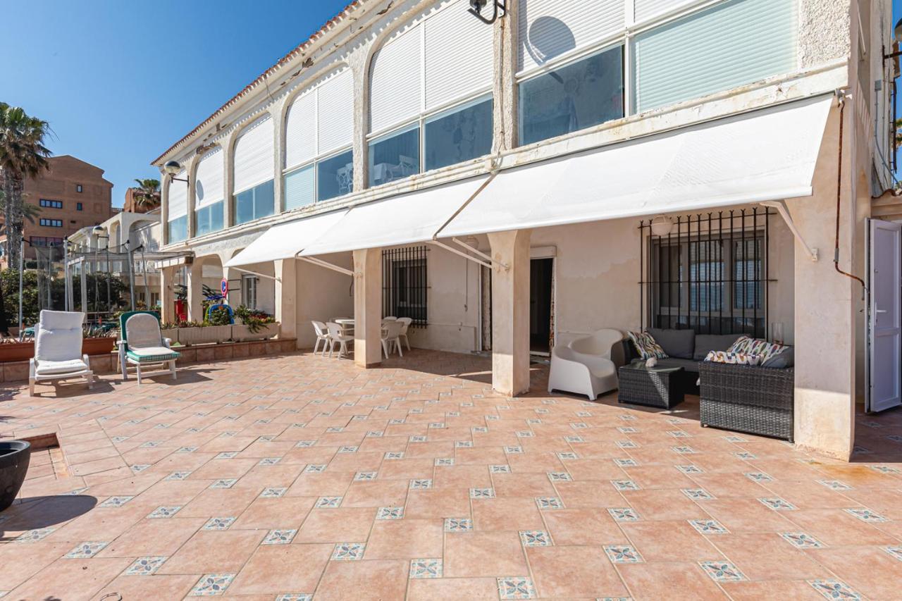Beachfront Bliss: Apartamento A Pie De Playa Alicante Dış mekan fotoğraf