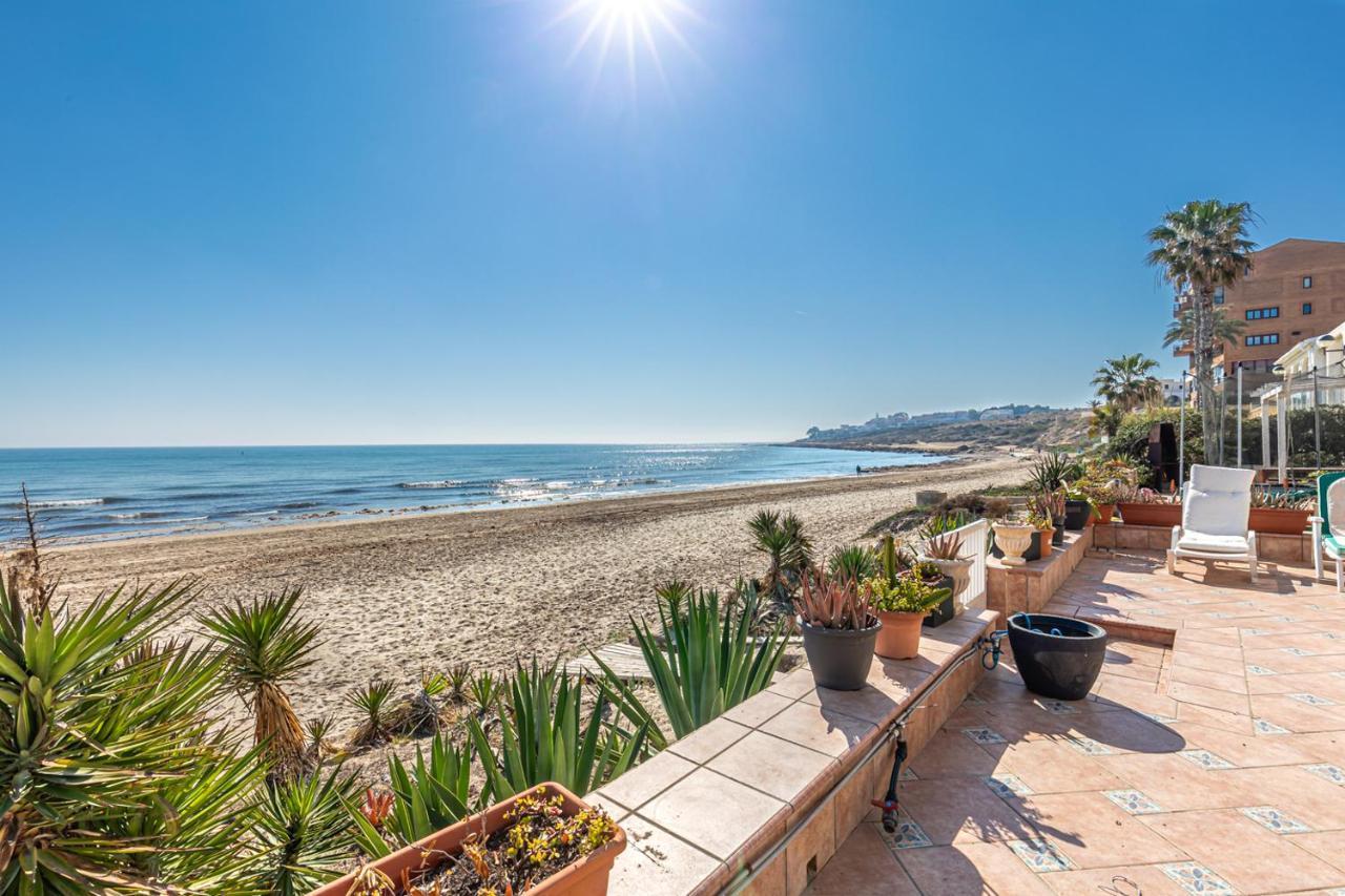 Beachfront Bliss: Apartamento A Pie De Playa Alicante Dış mekan fotoğraf
