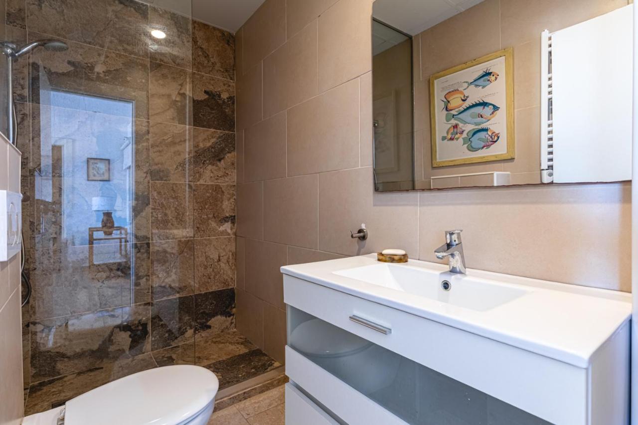 Beachfront Bliss: Apartamento A Pie De Playa Alicante Dış mekan fotoğraf