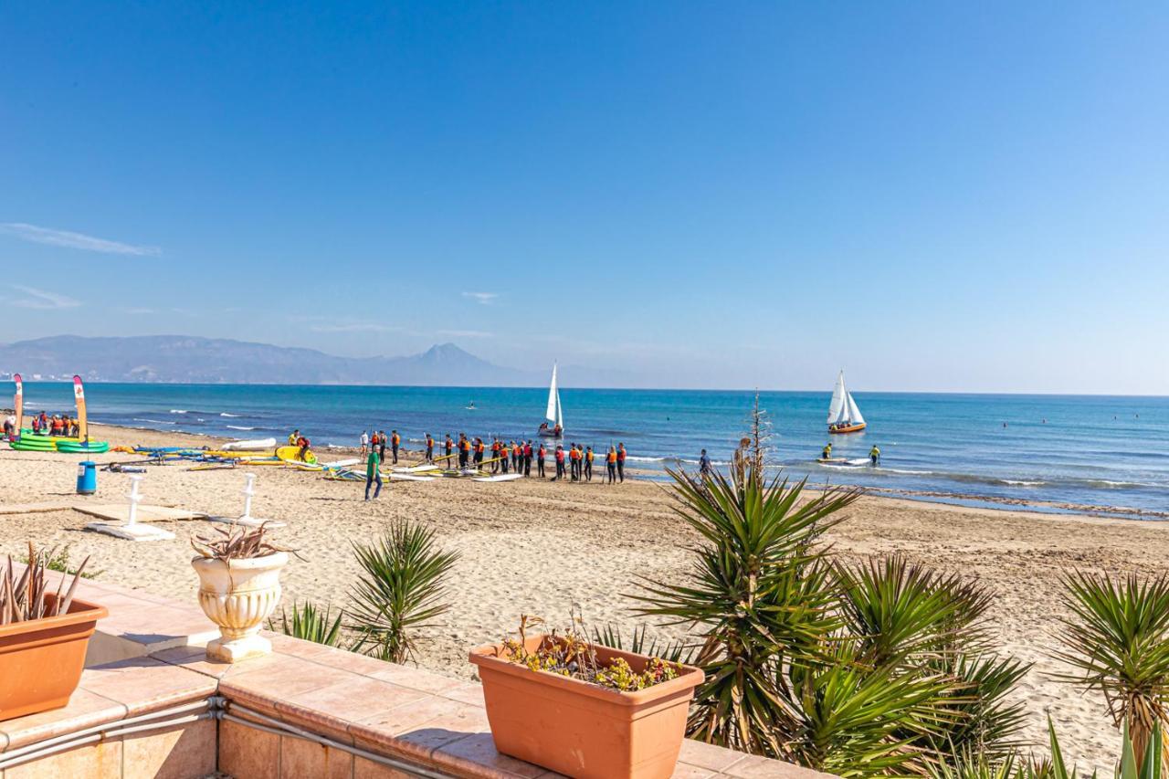Beachfront Bliss: Apartamento A Pie De Playa Alicante Dış mekan fotoğraf