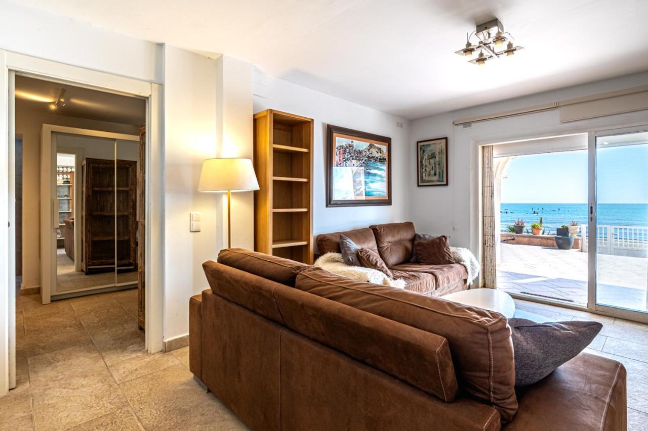 Beachfront Bliss: Apartamento A Pie De Playa Alicante Dış mekan fotoğraf