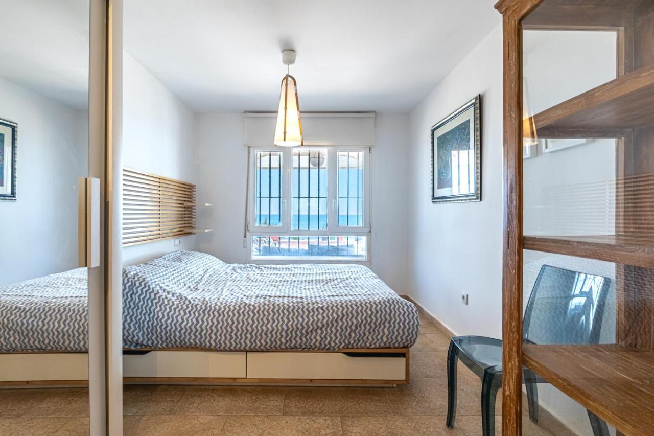 Beachfront Bliss: Apartamento A Pie De Playa Alicante Dış mekan fotoğraf