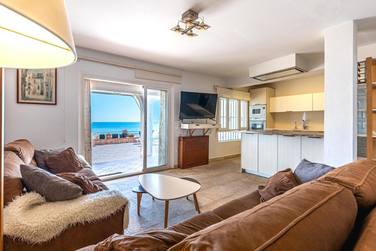 Beachfront Bliss: Apartamento A Pie De Playa Alicante Dış mekan fotoğraf