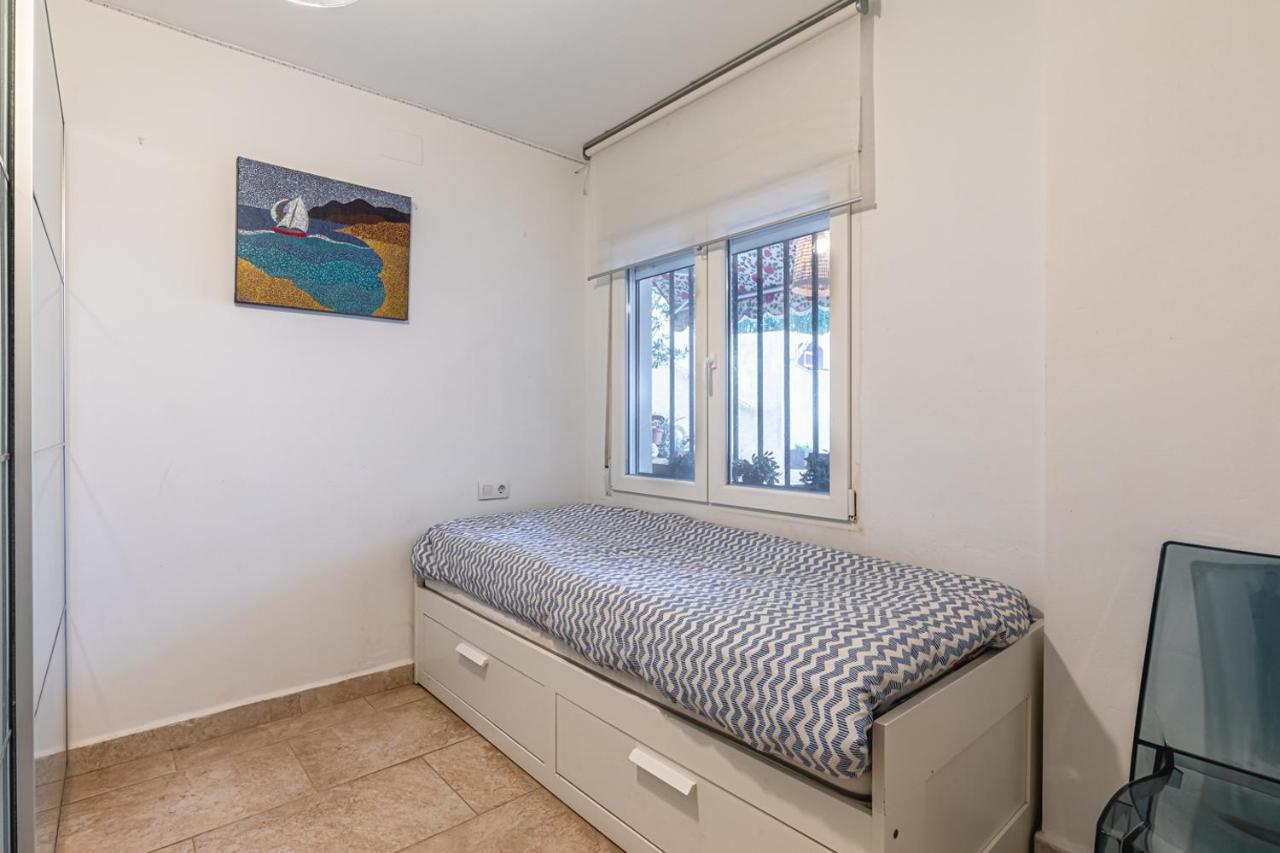 Beachfront Bliss: Apartamento A Pie De Playa Alicante Dış mekan fotoğraf
